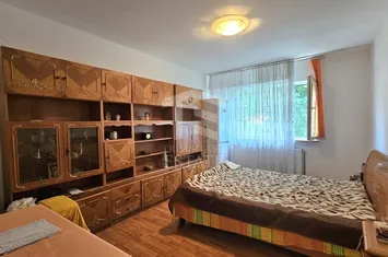 Garsoniera mobilata cu loc de parcare anunturi imobiliare Brasov