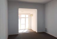 945 €, Apartament 5 camere