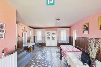 Casă solidă cu 5 camere in localitatea Almaș, Arad anunturi imobiliare Arad