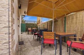 Spațiu comercial tip vilă cu terasă – Frumoasa, Iasi anunturi imobiliare Iasi