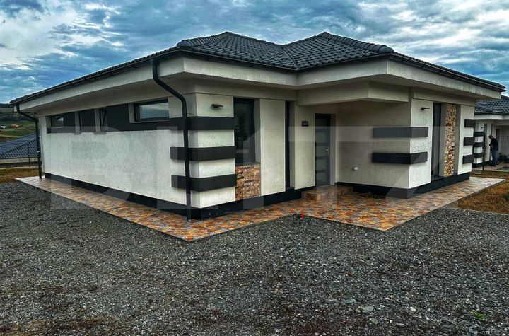 Casă - 4 camere de vanzare CORUSU - Cluj anunturi imobiliare Cluj