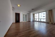 800 €, Apartament 3 camere