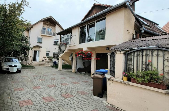 Vilă - 6 camere de vanzare CENTRAL - Sibiu anunturi imobiliare Sibiu