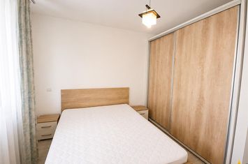 Apartament 2 camere de inchiriat TRACTORUL - Brasov anunturi imobiliare Brasov