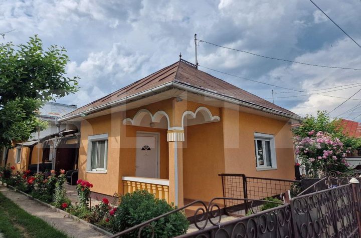 Casă - 4 camere de vanzare FALTICENI - Suceava anunturi imobiliare Suceava