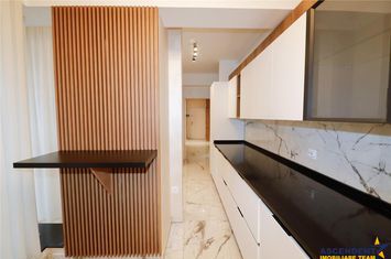 Apartament 3 camere de vanzare TRACTORUL - Brasov anunturi imobiliare Brasov