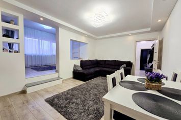 Dobroesti - Pantelimon 7 Camere Casa La Curte Cu Garaj anunturi imobiliare Bucuresti