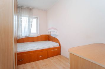 Apartament decomandat 3 camere de vânzare anunturi imobiliare Iasi