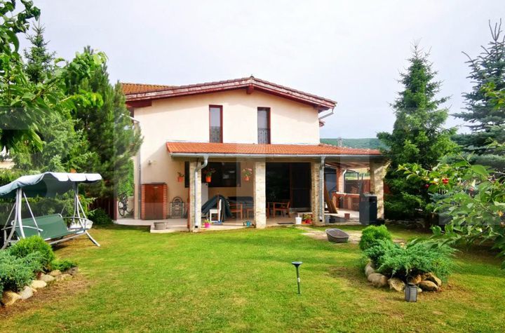Vilă - 4 camere de vanzare GILAU - Cluj anunturi imobiliare Cluj