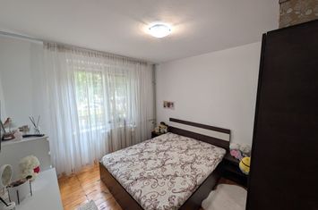 Apartament de 4 Camere Spațios în Cartierul Rahova, Vasile Croitoru anunturi imobiliare Bucuresti