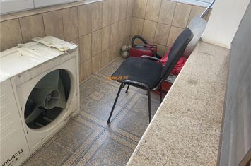 Apartament 3 camere de vanzare NORD - Vrancea anunturi imobiliare Vrancea