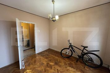 Apartament 4 camere de vanzare PLOIESTI - Prahova anunturi imobiliare Prahova