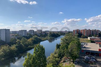 Apartament 3 camere de inchiriat CENTRAL - Bihor anunturi imobiliare Bihor