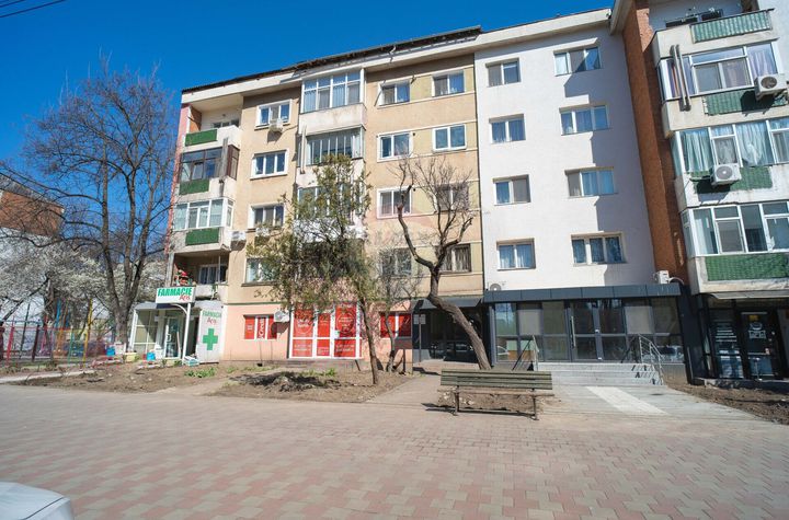Apartament 3 camere de vânzare anunturi imobiliare Iasi