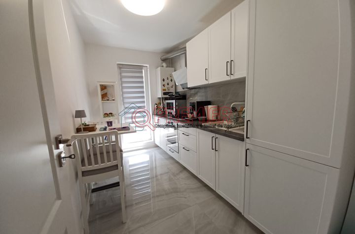 3 camere mobilat - Sector 4 - Mall Grand Arena anunturi imobiliare Bucuresti
