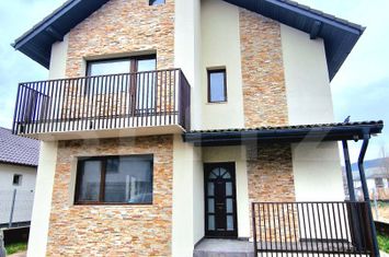 Vilă - 5 camere de vanzare CHINTENI - Cluj anunturi imobiliare Cluj