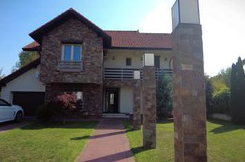 Vilă - 5 camere de vanzare PITESTI - Arges anunturi imobiliare Arges