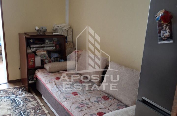Apartament 3 camere,  balcon inchis, zona Dorobantilor anunturi imobiliare Timis