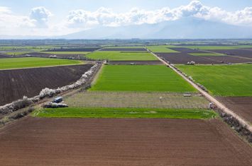 Teren construibil 4.420 mp lângă lacul Mavrovatos anunturi imobiliare Grecia
