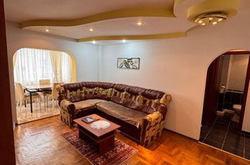 Apartament 3 camere de inchiriat TRACTORU - Brasov anunturi imobiliare Brasov