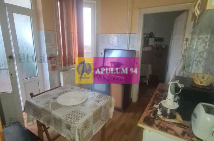Apartament cu 3 camere de vânzare în Câmpina anunturi imobiliare Prahova