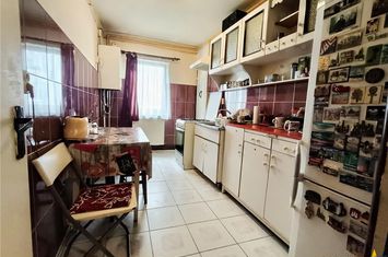 Apartament 3 camere de vanzare ASTRA - Brasov anunturi imobiliare Brasov