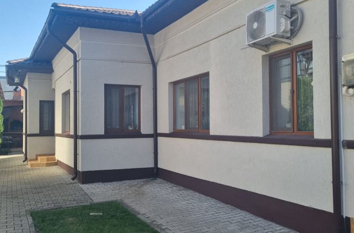 Casă - 5 camere de vanzare CENTRU - Calarasi anunturi imobiliare Calarasi