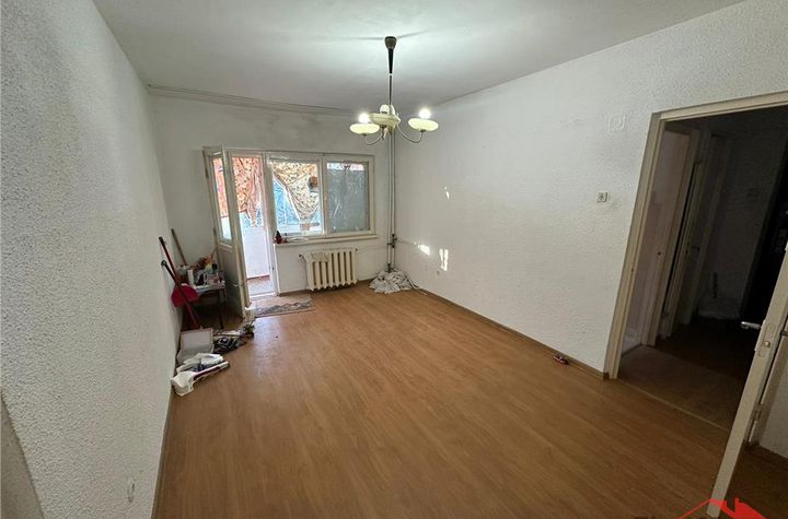 Apartament 2 camere de vanzare GARA - Vrancea anunturi imobiliare Vrancea