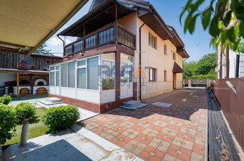 Vilă cu 3 dormitoare - zonă exclusivistă anunturi imobiliare Neamt