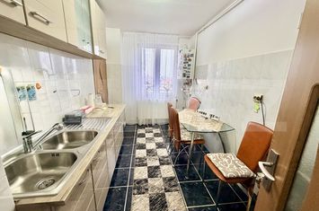Apartament 3 camere de vanzare CUGIR - Alba anunturi imobiliare Alba