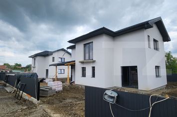 Vilă - 4 camere de vanzare UNGHENI - Mures anunturi imobiliare Mures