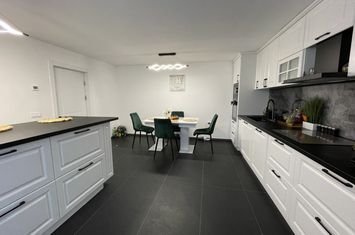 Casă - 4 camere de vanzare TIGLARI - Sibiu anunturi imobiliare Sibiu