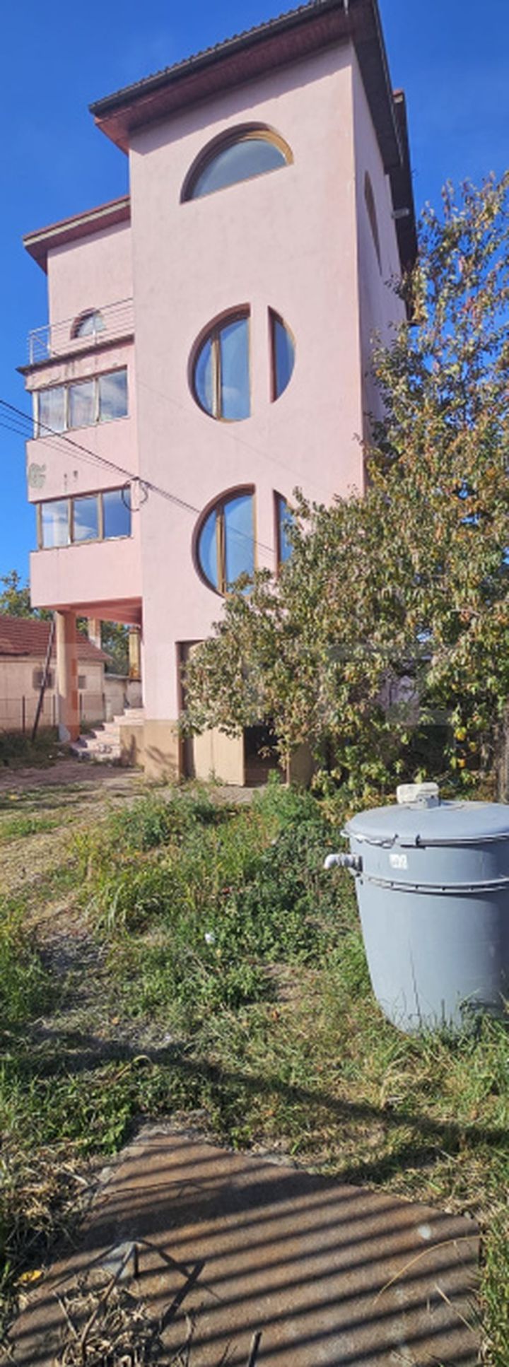 Vilă - 10 camere de inchiriat RONAT - Timis anunturi imobiliare Timis