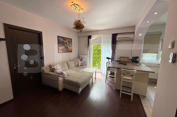 Apartament 4 camere de vanzare DEMOCRATIEI - Prahova anunturi imobiliare Prahova