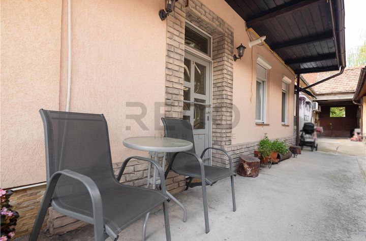 Apartament 3 camere de vanzare CENTRAL - Bihor anunturi imobiliare Bihor