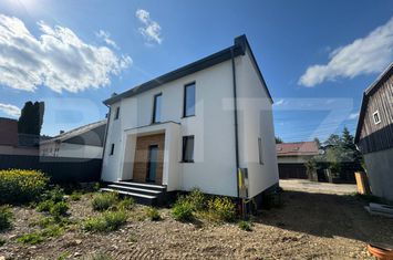 Vilă - 5 camere de vanzare RADAUTI - Suceava anunturi imobiliare Suceava
