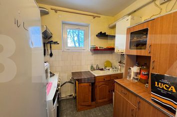 Apartament 3 camere de vanzare BOTOSANI - Botosani anunturi imobiliare Botosani