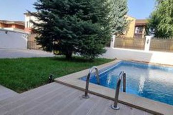 Vila cu piscina, zona Pipera anunturi imobiliare Bucuresti