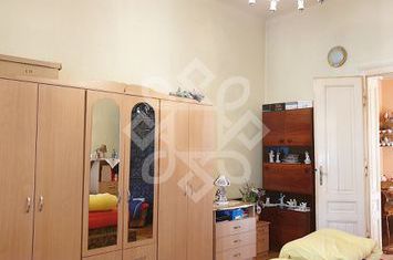 Casă - 4 camere de vanzare CENTRAL - Bihor anunturi imobiliare Bihor