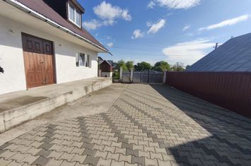 Casă - 4 camere de vanzare NEGOSTINA - Suceava anunturi imobiliare Suceava