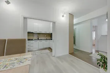 APARTAMENTUL SUPERB decomandat, et. 1/3 ! Bloc 2019 anunturi imobiliare Bucuresti