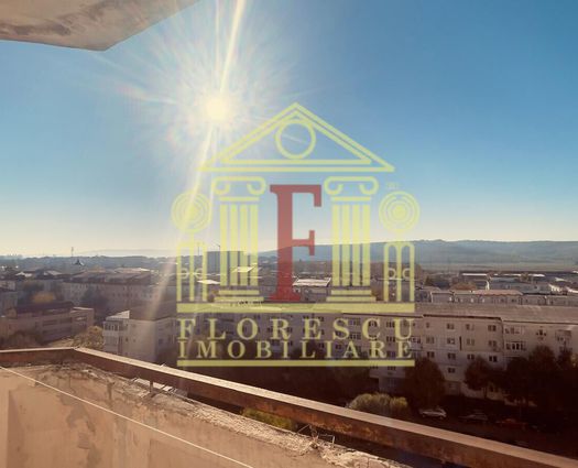 Apartament 4 camere Pacurari, 77 mp