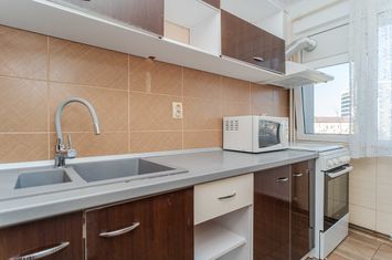 Apartament de vanzare 2 camere Pd Ros-Facultatea Gh.Asachi anunturi imobiliare Iasi