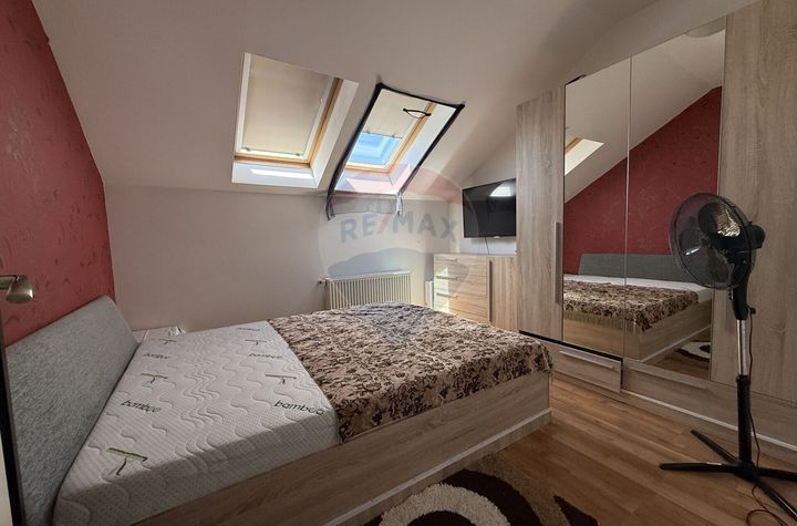 Apartament luminos la mansarda, 12 min de FSEGA si Iulius, COMISION 0% anunturi imobiliare Cluj