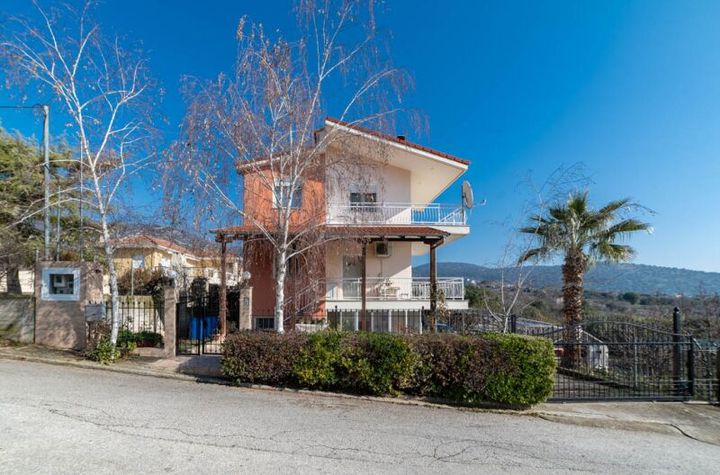 Casă individuală 3 nivele, 186 mp în Vrisoula anunturi imobiliare Grecia