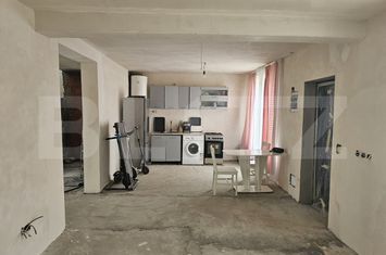 Casă - 4 camere de vanzare CRAIOVA - Dolj anunturi imobiliare Dolj