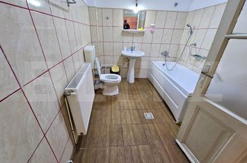 Vilă - 11 camere de vanzare DEMOCRATIEI - Prahova anunturi imobiliare Prahova