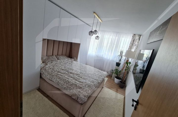 Apartament 3 camere de vanzare CLUJ-NAPOCA - Cluj anunturi imobiliare Cluj