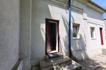 Casă - 5 camere de vanzare IASI - Iasi anunturi imobiliare Iasi