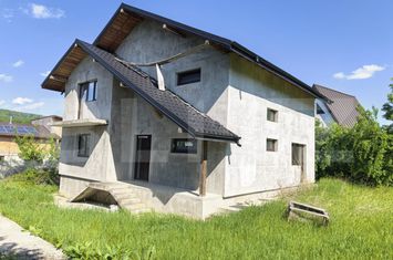 Vilă - 4 camere de vanzare BARNOVA - Iasi anunturi imobiliare Iasi